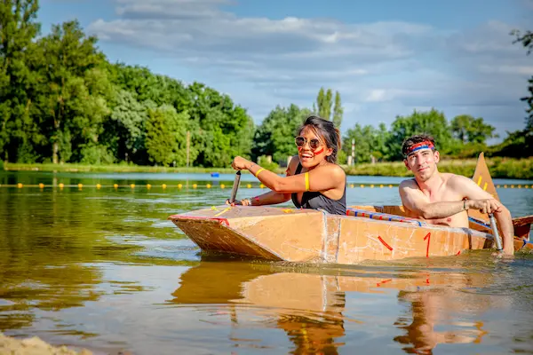 Team Building : Régate en Carton